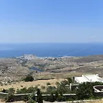Willa Tinos Sky View Arnados